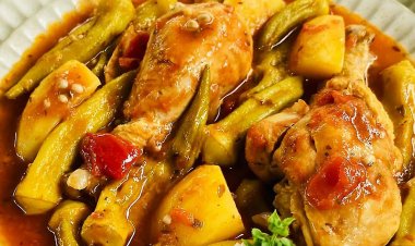 Frango ao Molho Pardo com Quiabo