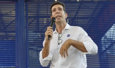 Com mais temporários do que efetivos, rede estadual de SP deixa 40 mil professores sem aulas.