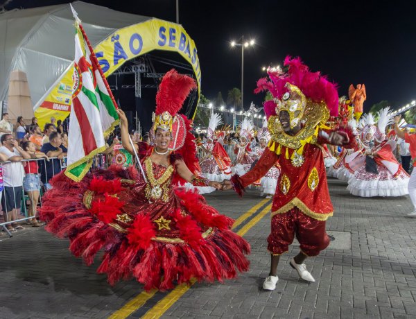 Desfile das Escolas de Samba de São Sebastião 2026 terá transmissão ao vivo.