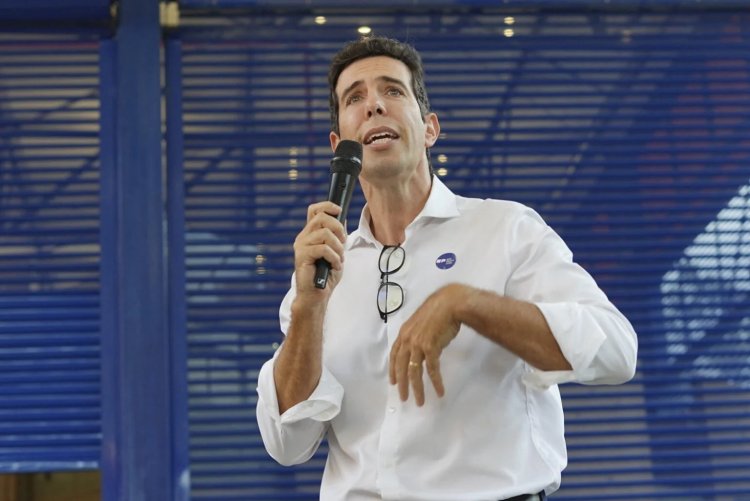 Com mais temporários do que efetivos, rede estadual de SP deixa 40 mil professores sem aulas.